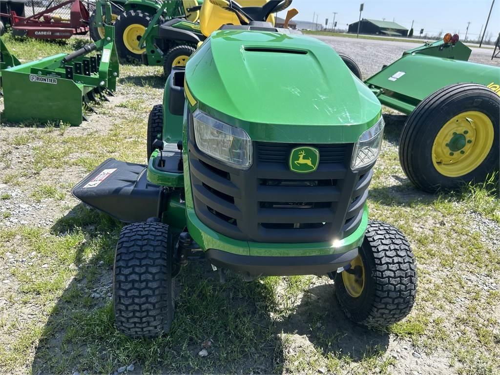 John Deere S110 Kompakte traktorer