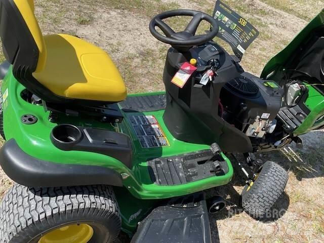 John Deere S130 Traktorklippere
