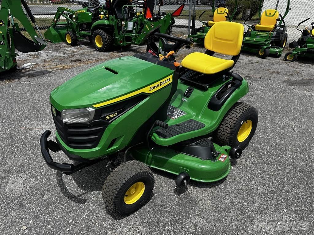 John Deere S140 Traktorklippere