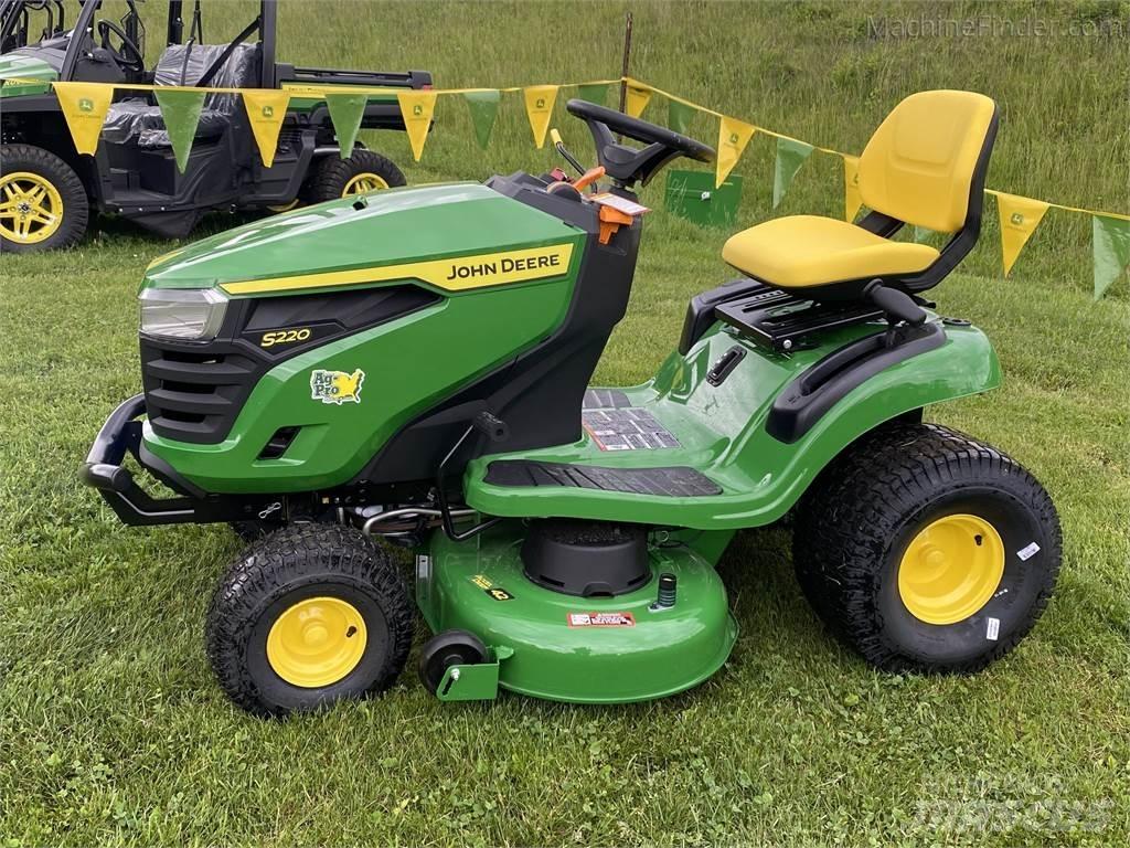 John Deere S220 Traktorklippere