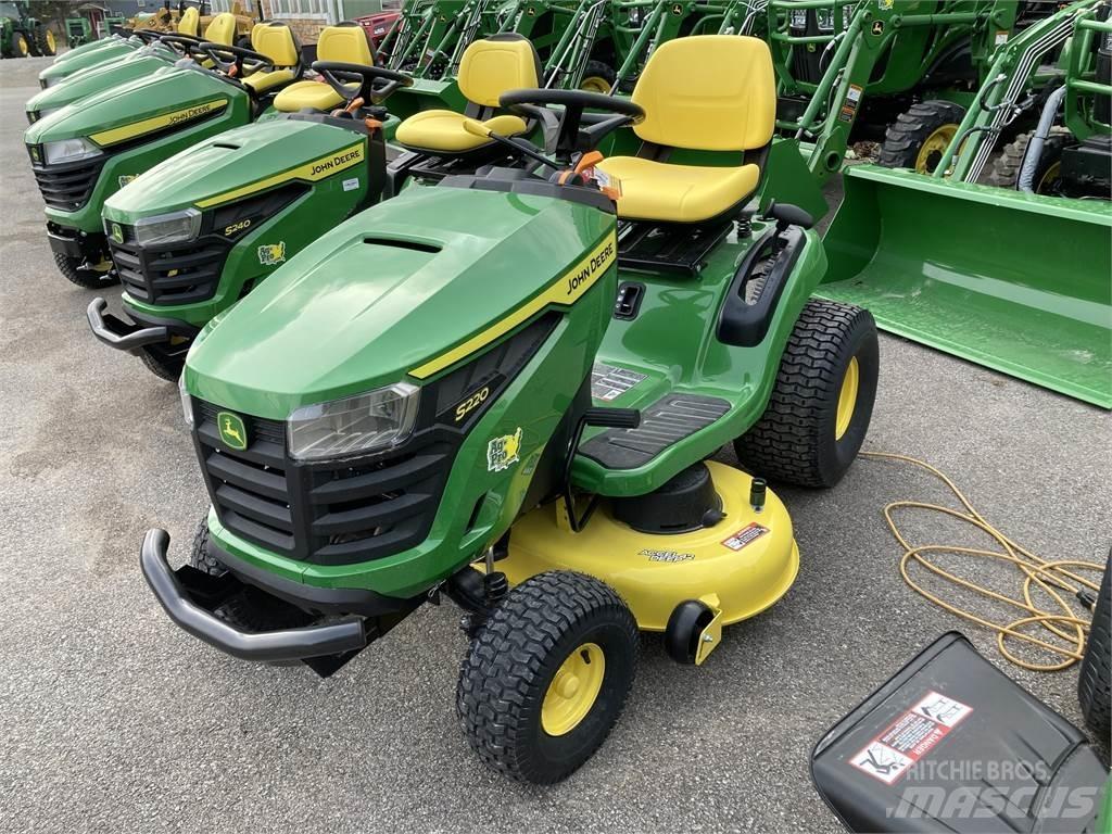 John Deere S220 Kompakte traktorer