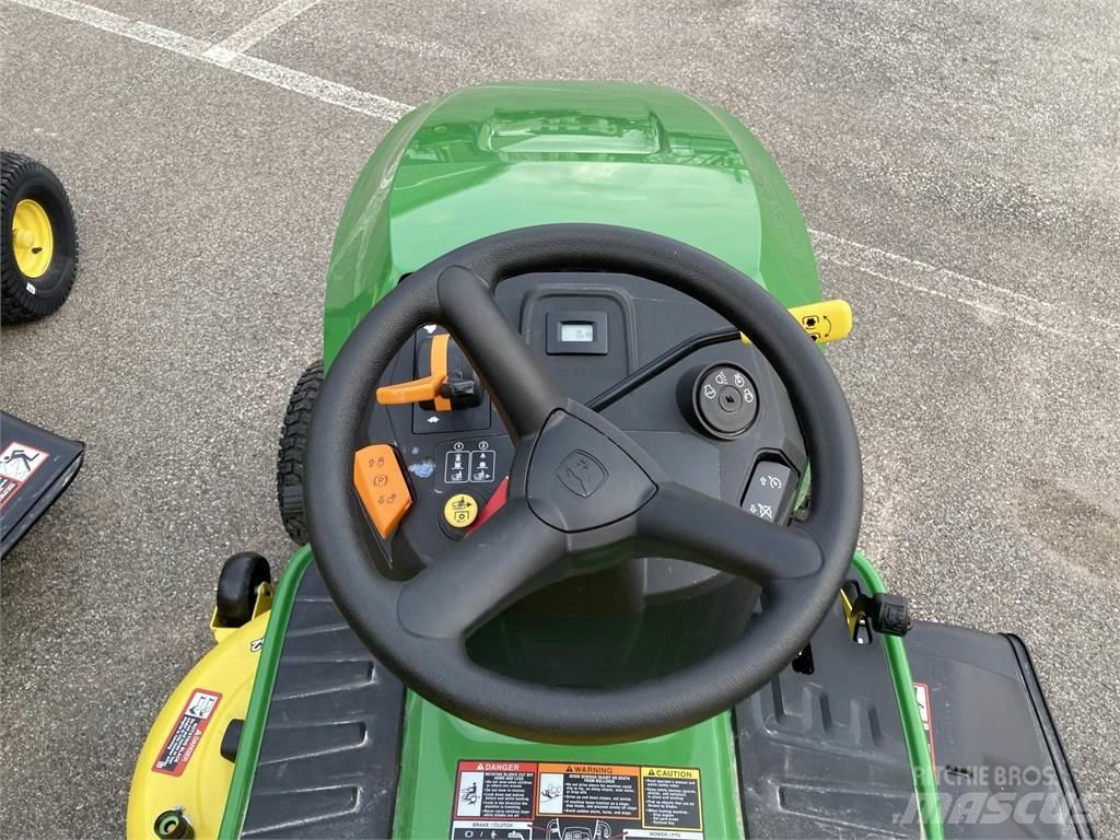John Deere S220 Kompakte traktorer