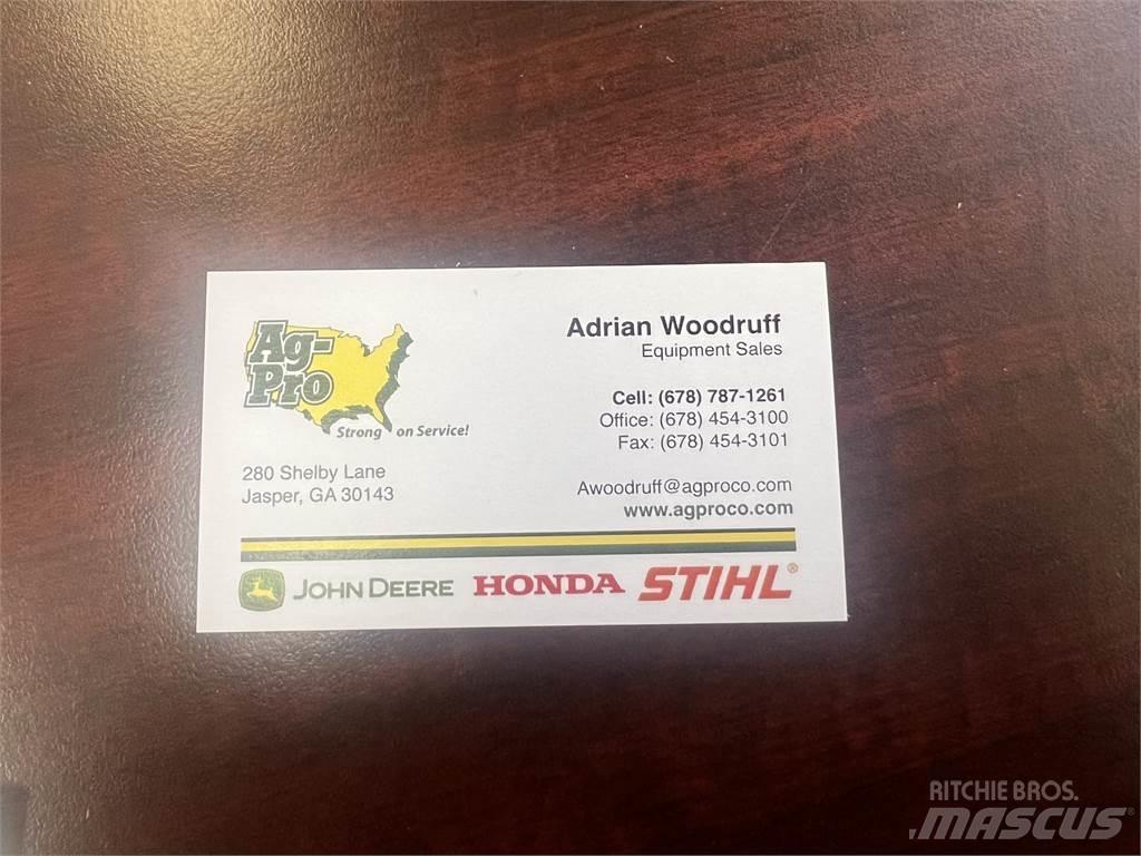 John Deere S240 Kompakte traktorer