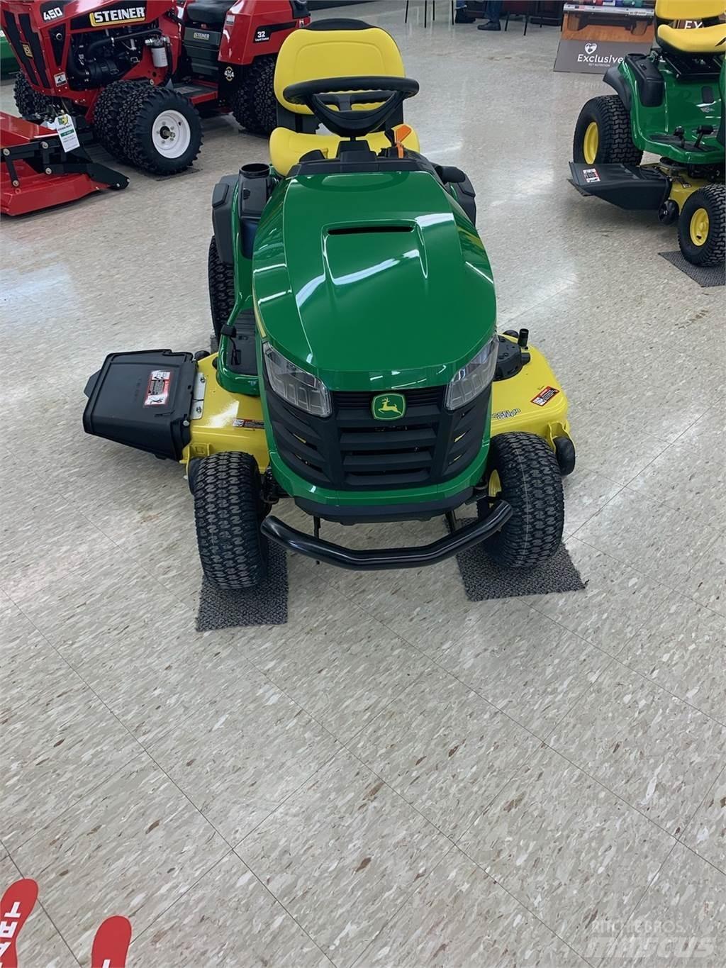 John Deere S240 Kompakte traktorer