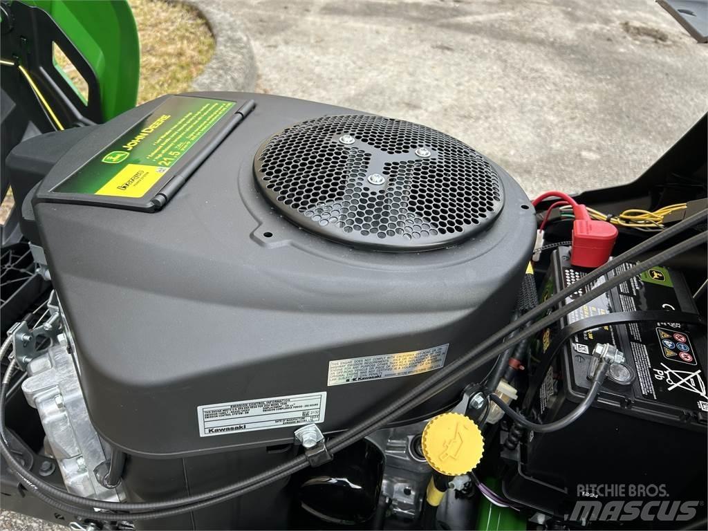 John Deere S240 Kompakte traktorer