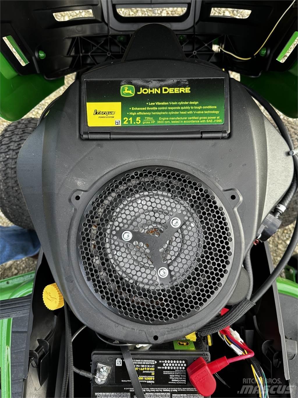 John Deere S240 Kompakte traktorer