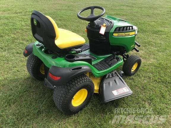 John Deere S240 Kompakte traktorer