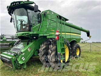 John Deere S680 Mejetærskere