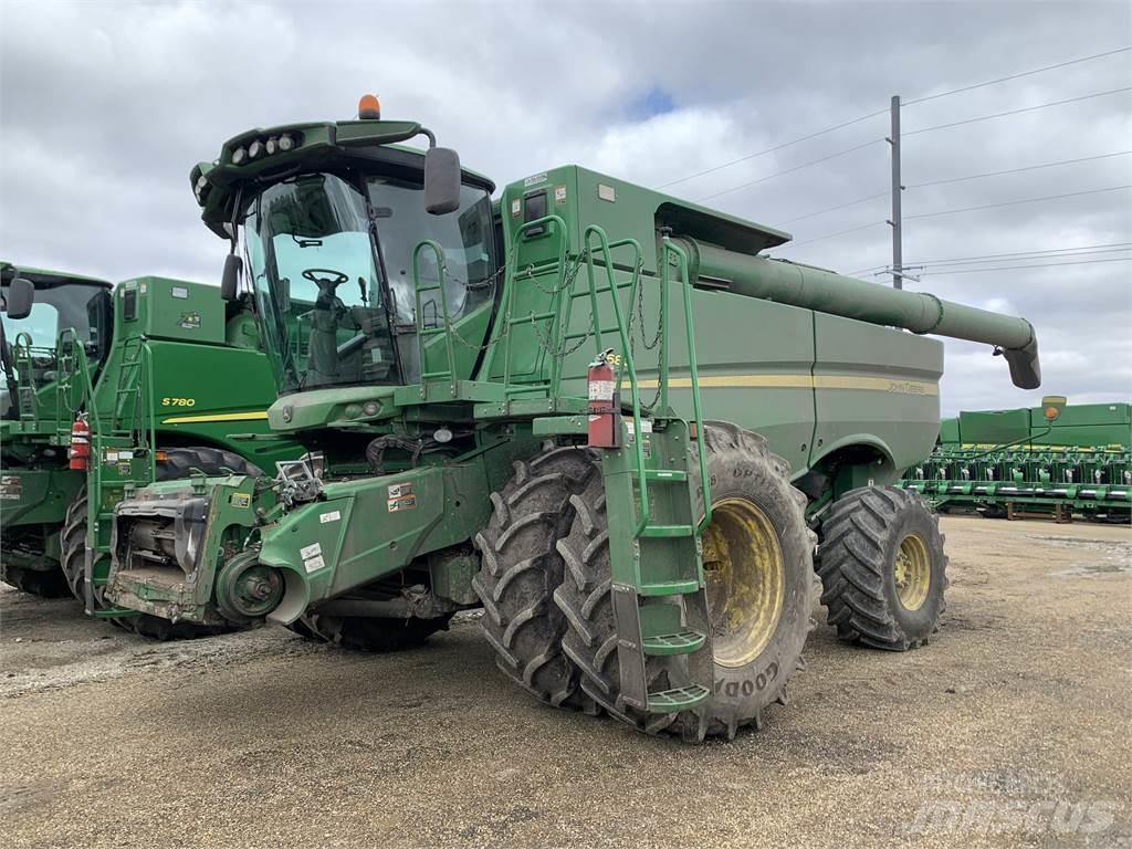 John Deere S680 Mejetærskere
