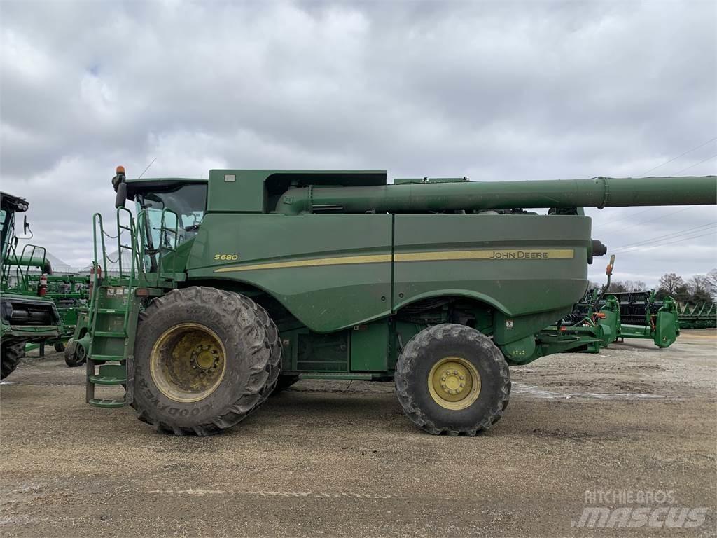John Deere S680 Mejetærskere
