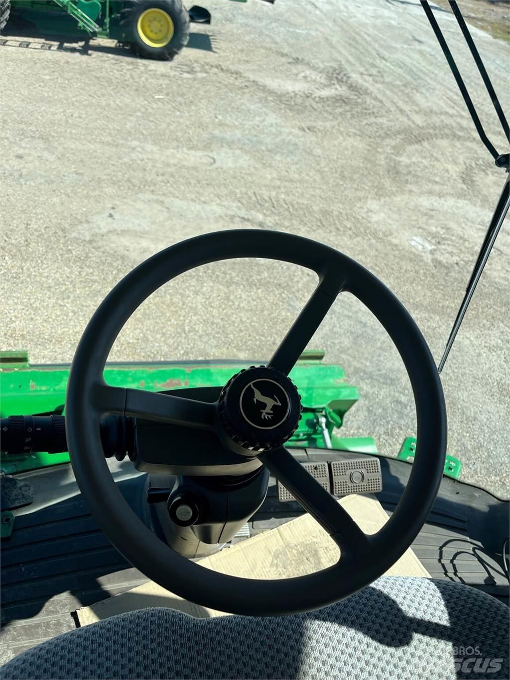 John Deere S680 Mejetærskere