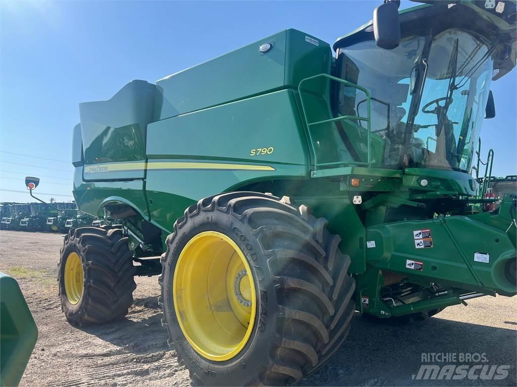 John Deere S790 Mejetærskere