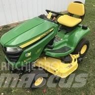 John Deere X330 Kompakte traktorer
