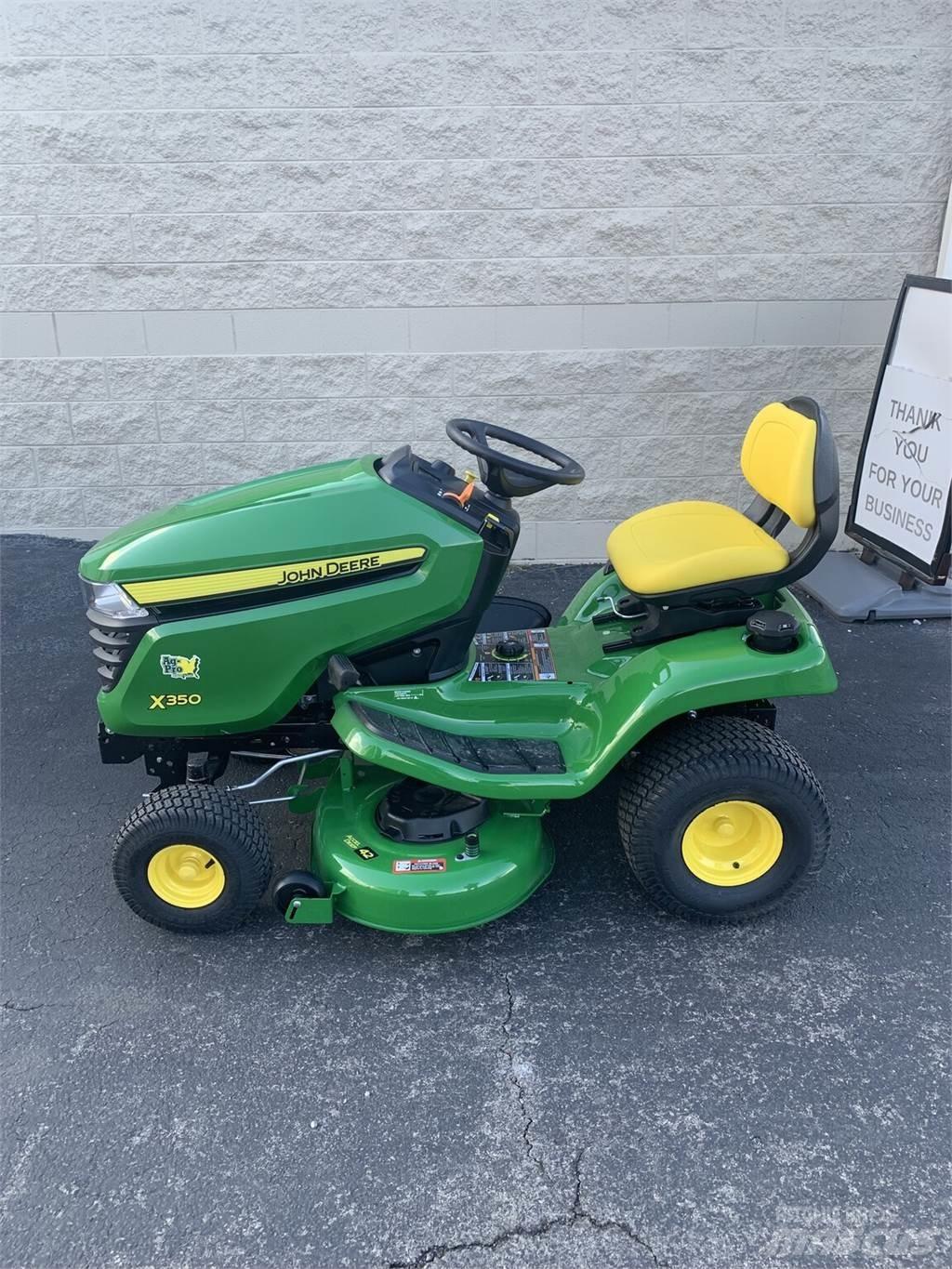 John Deere X350 Kompakte traktorer