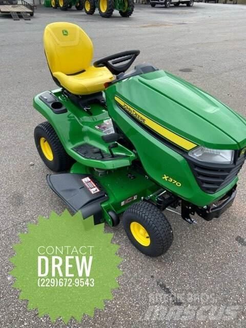 John Deere X370 Kompakte traktorer