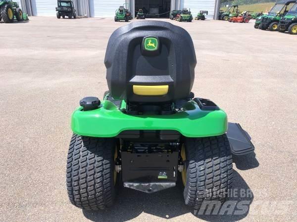 John Deere X380 Kompakte traktorer