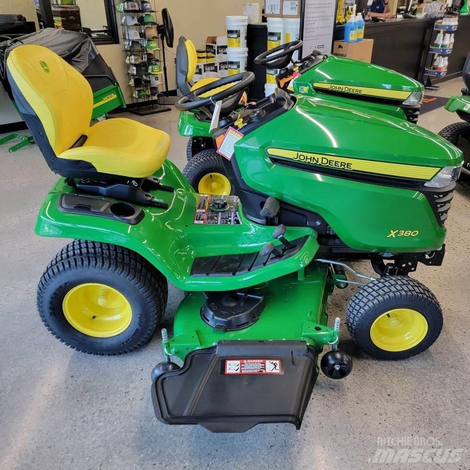 John Deere X380 Kompakte traktorer