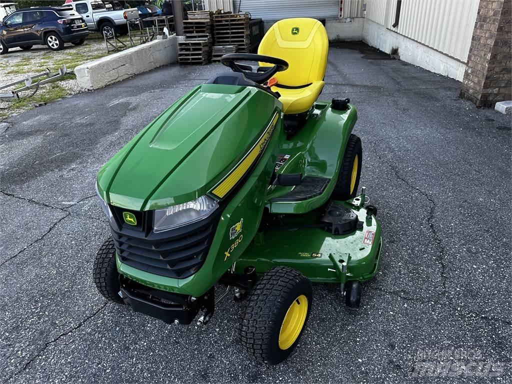 John Deere X380 Kompakte traktorer
