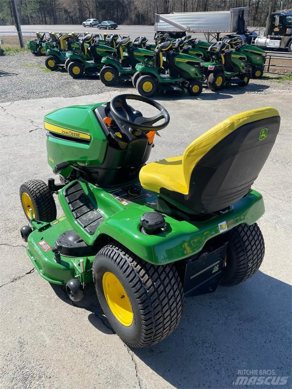 John Deere X380 Kompakte traktorer
