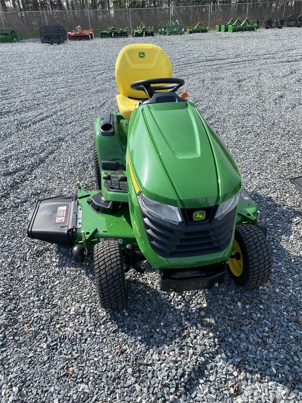 John Deere X380 Kompakte traktorer