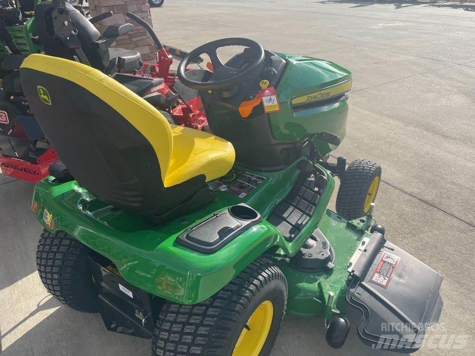 John Deere X380 Kompakte traktorer
