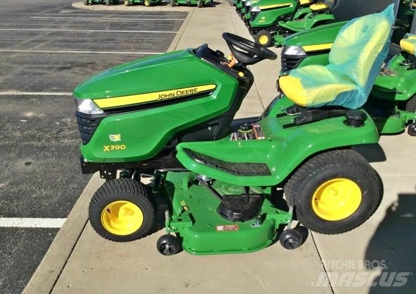 John Deere X390 Kompakte traktorer