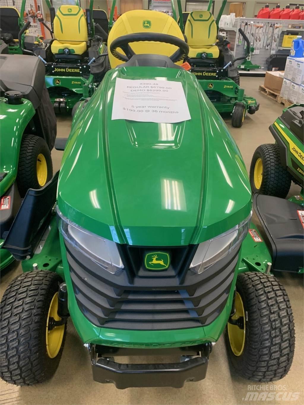 John Deere X390 Kompakte traktorer