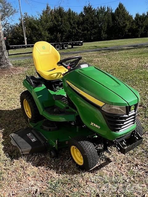 John Deere X580 Kompakte traktorer
