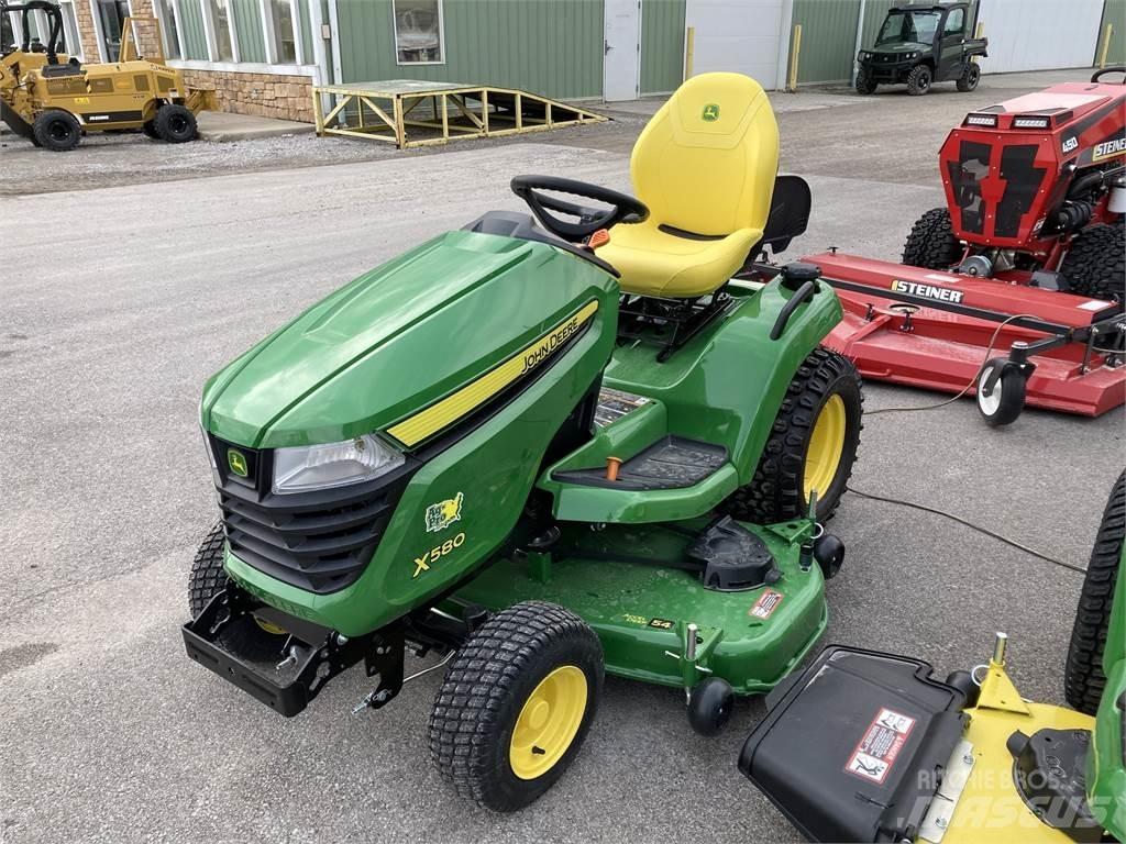John Deere X580 Kompakte traktorer