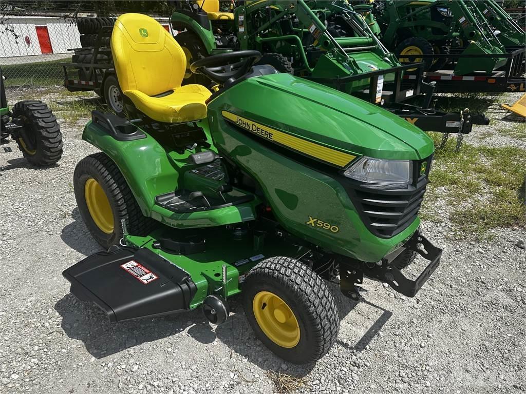 John Deere X590 Kompakte traktorer