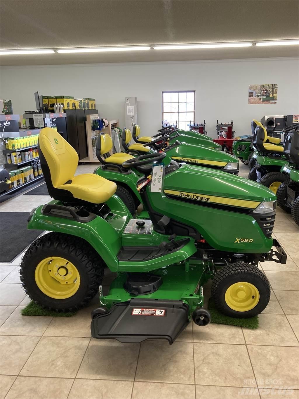 John Deere X590 Kompakte traktorer