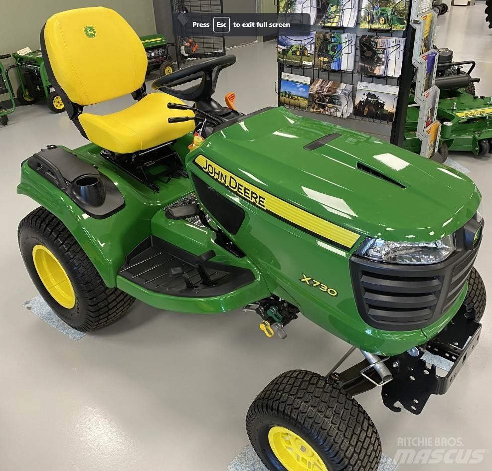 John Deere X730 Kompakte traktorer