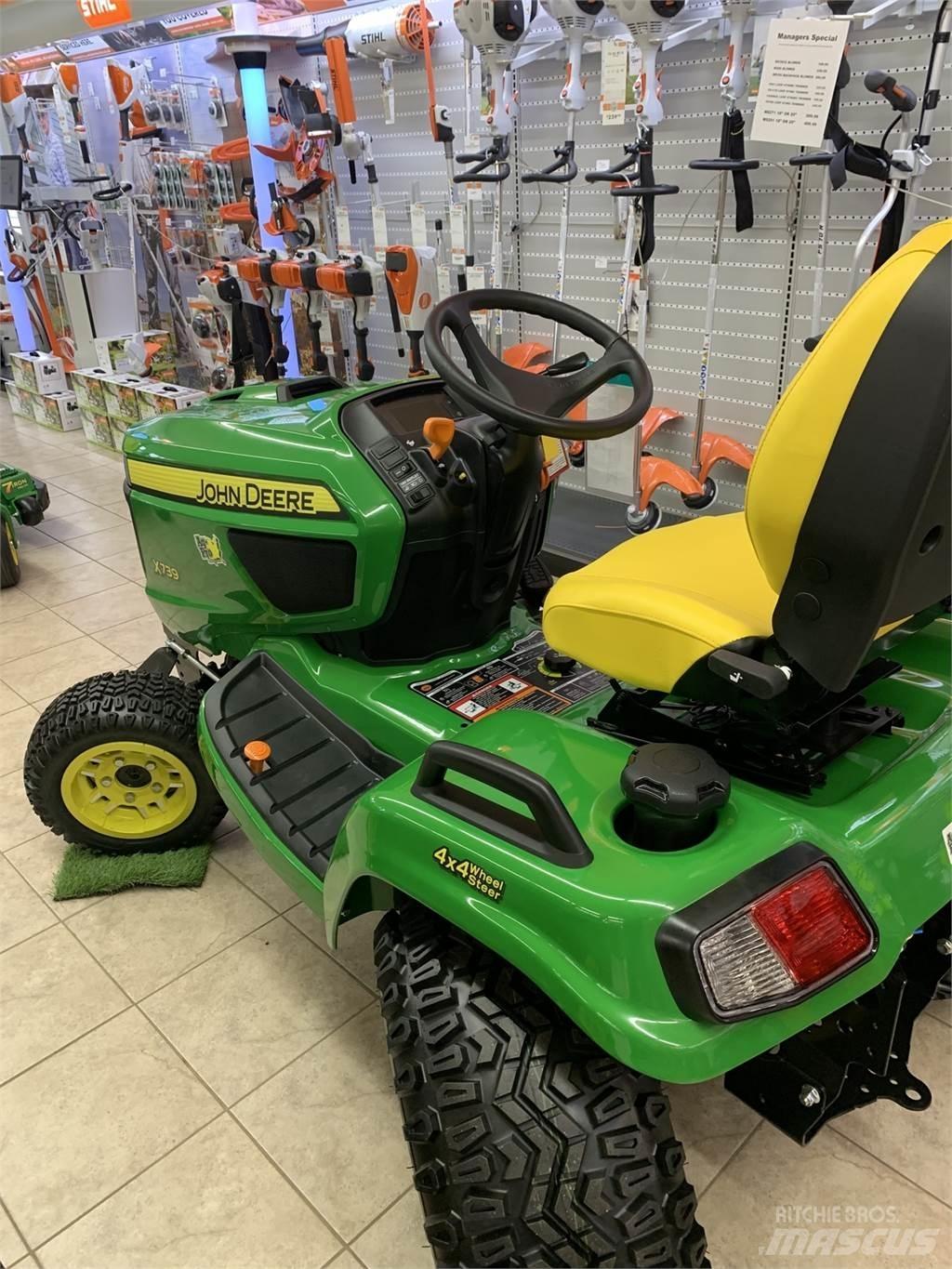 John Deere X739 Kompakte traktorer