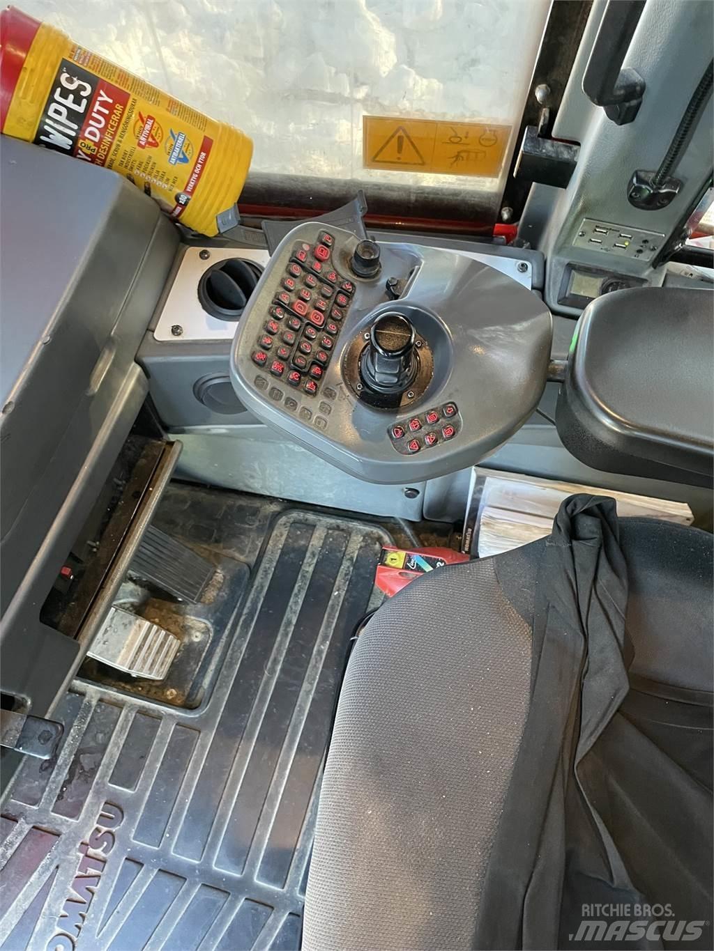 Komatsu 895 Udkørselsmaskiner