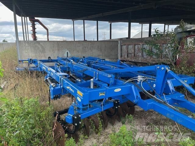 Landoll 2211-11 Grubber