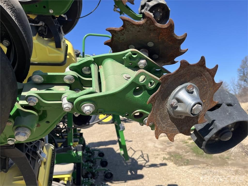 TCM 12R38 Plantemaskiner