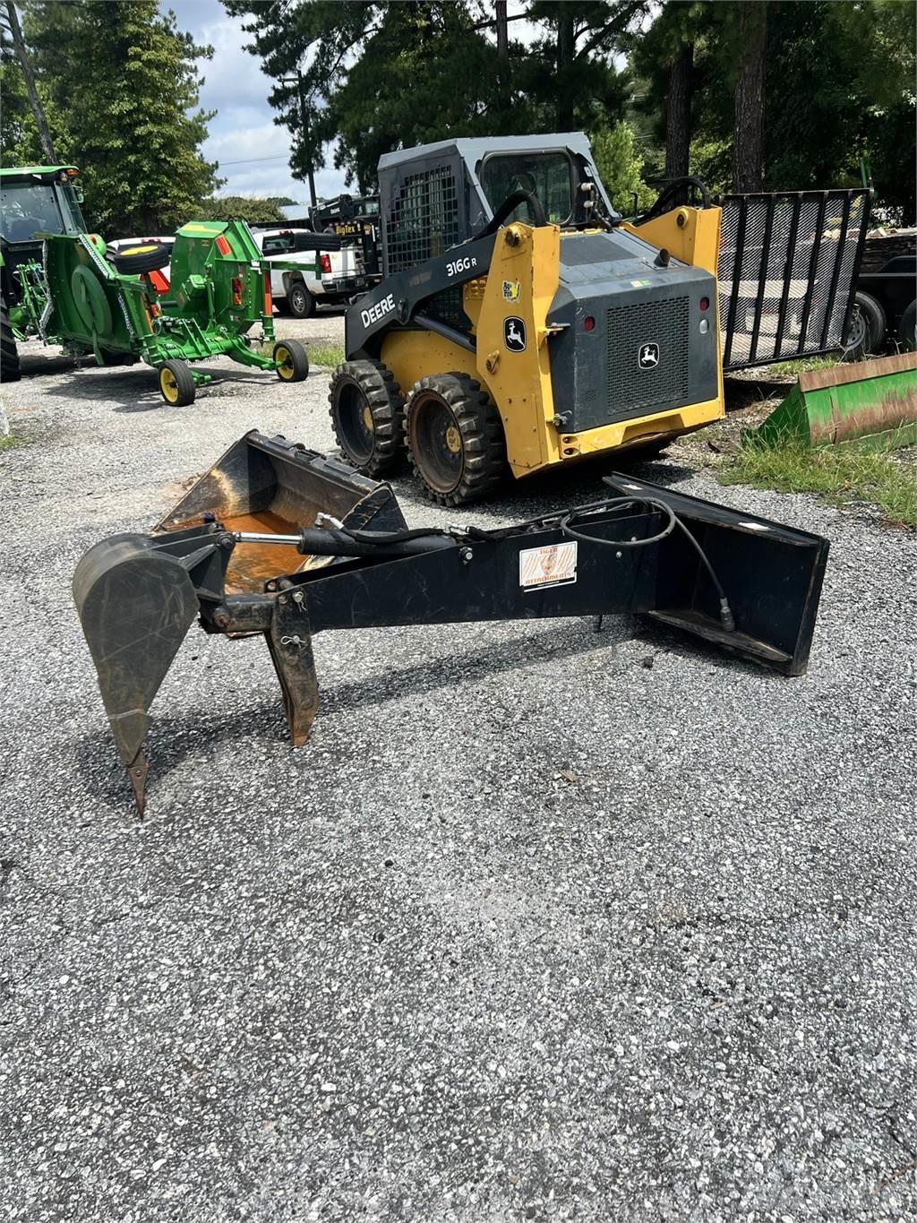 Tiger Backhoe Entreprenør - Andet