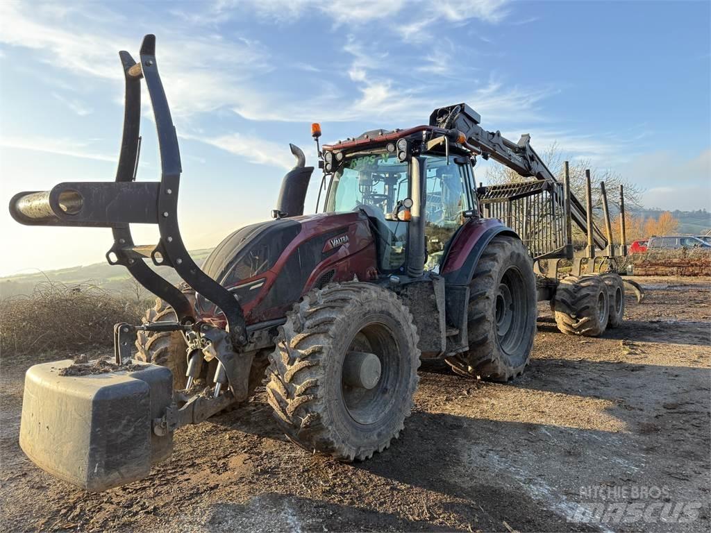 Valtra T174 Udkørselsmaskiner