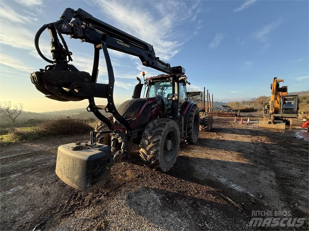 Valtra T174 Udkørselsmaskiner