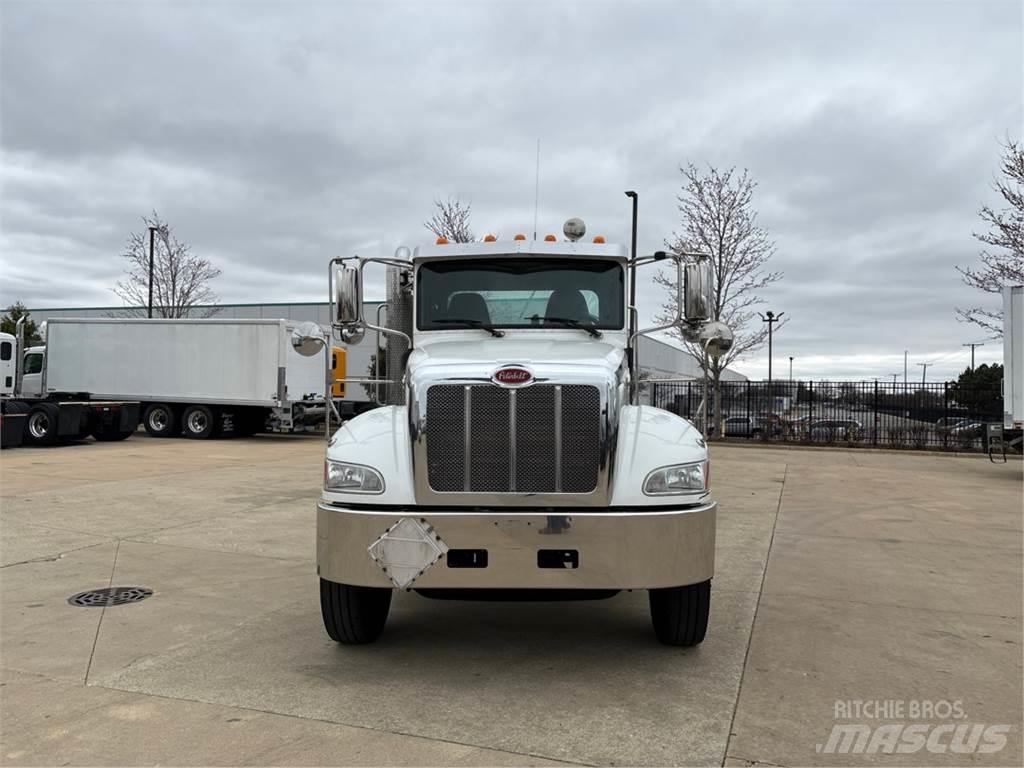 Peterbilt 337 Chassis