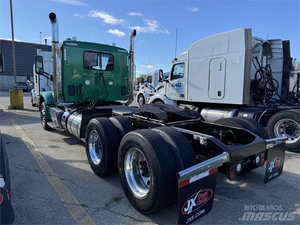 Peterbilt 567 Trækkere