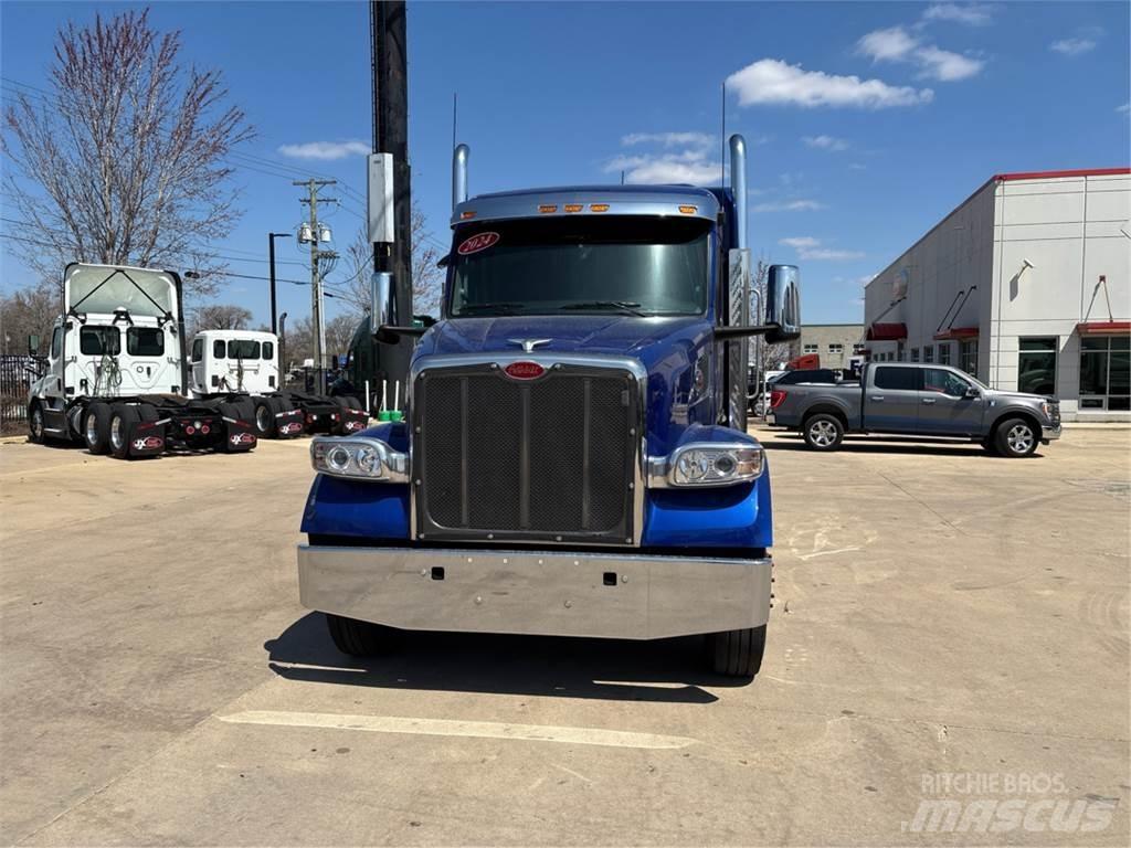 Peterbilt 567 Trækkere