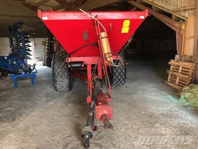  - - - B6 bugseret Mineralspreder