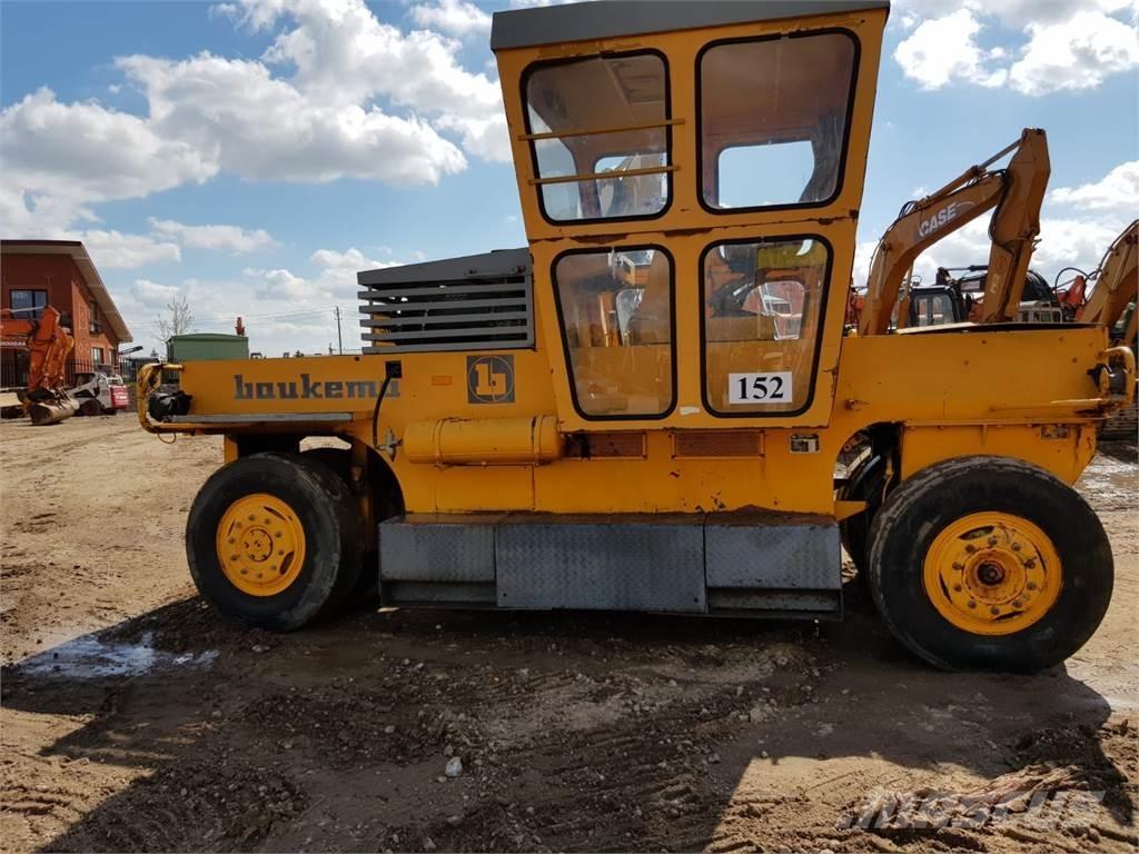 Bomag SGW-17 Tromle med luftdæk