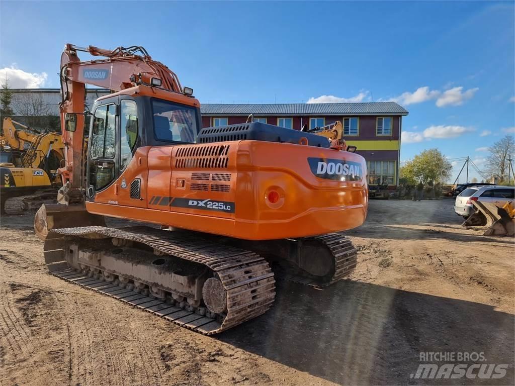 Doosan DX 225LC-3 Gravemaskiner på larvebånd