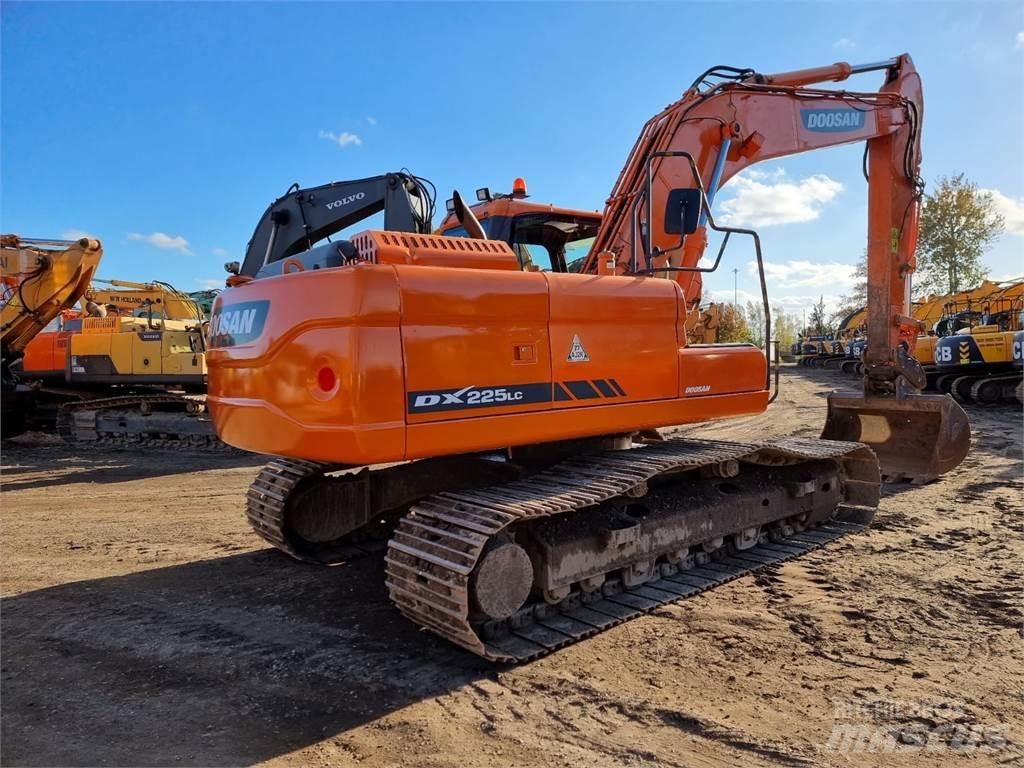 Doosan DX 225LC-3 Gravemaskiner på larvebånd