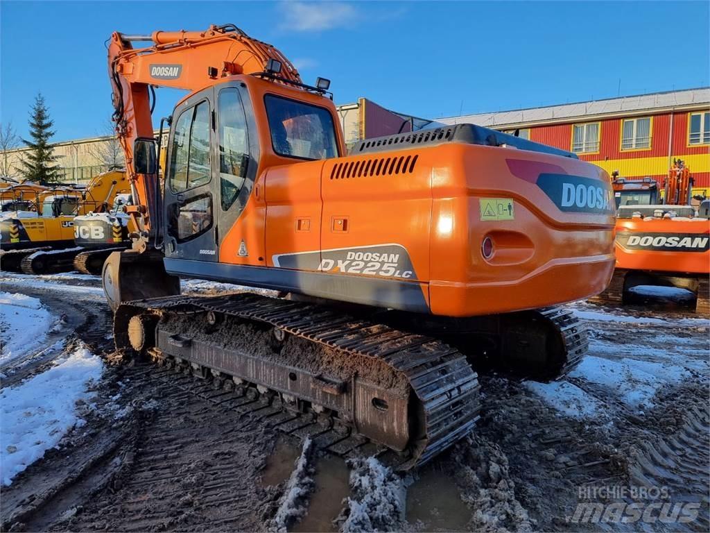 Doosan DX225LC Gravemaskiner på larvebånd