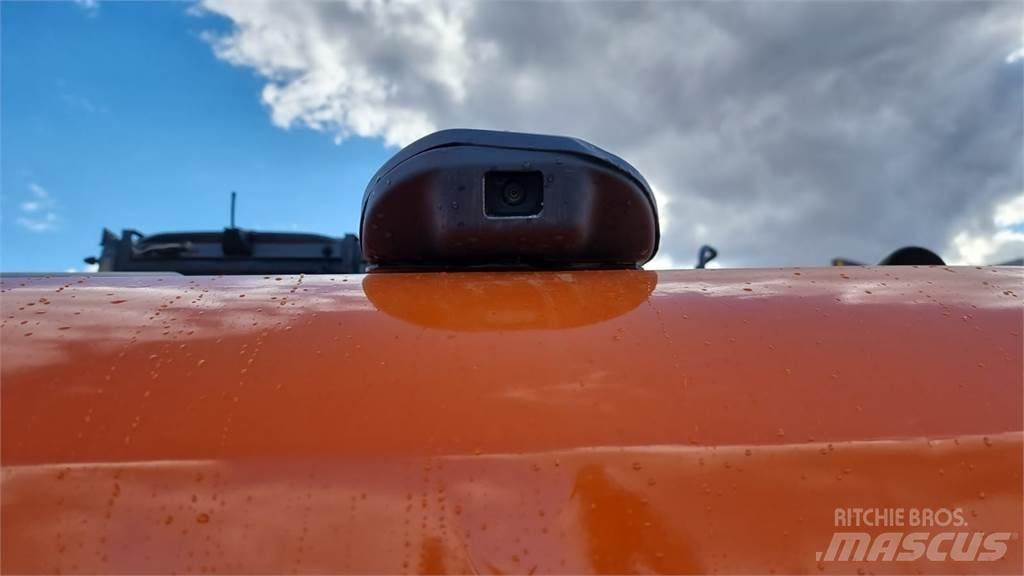 Hitachi ZX210LC-3 Gravemaskiner på larvebånd