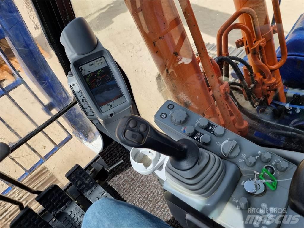 Hitachi ZX210LC-5B Gravemaskiner på larvebånd