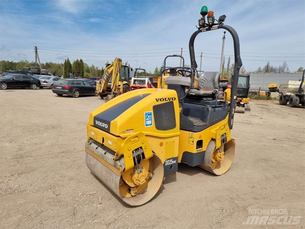 Volvo DD25 Tvilling tromle